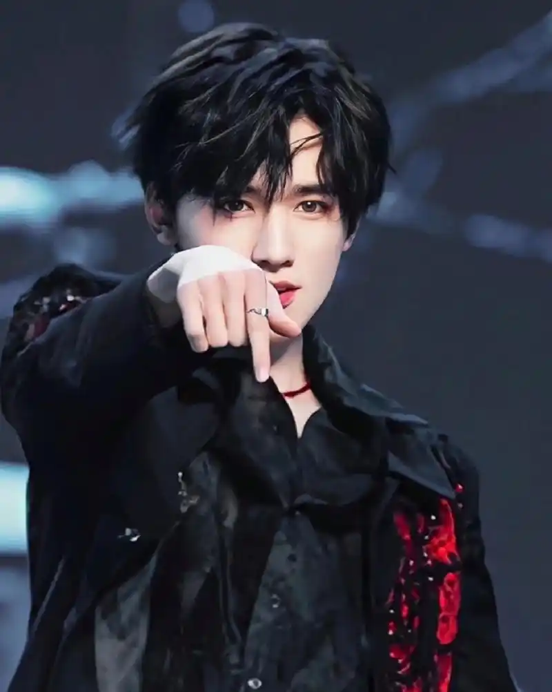 宋亚轩神图第五弹来啦～真的超级帅!