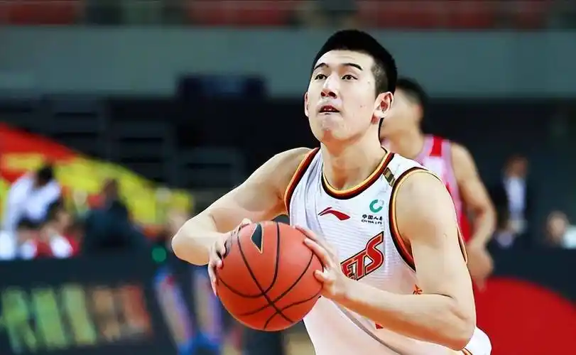 她曾是我们前女篮队长,今儿子身高2米成为主力球员_付豪_展淑萍_比赛