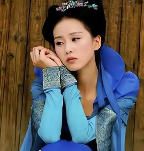 18岁的刘诗诗,是你窗前的白月光还是心口的那抹朱砂痣?