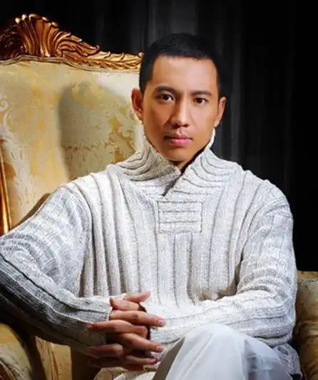 知名男星谷智鑫:拍戏受伤差点瘫痪,妻子是我一生的恩人