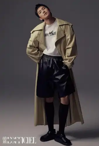 杨洋时装男士四五月合刊封面##杨洋侧脸轮廓##杨洋[超话]#人生从来不