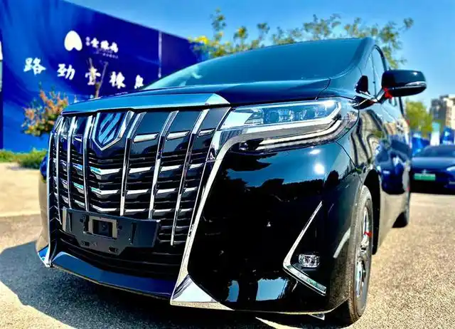 卖到100万的丰田埃尔法,真的是豪车么?