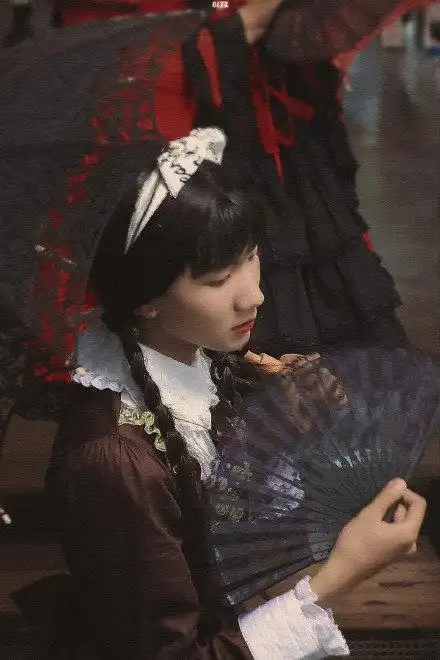 女版王源?《青你2》乃万跟王源长得也太像了吧!