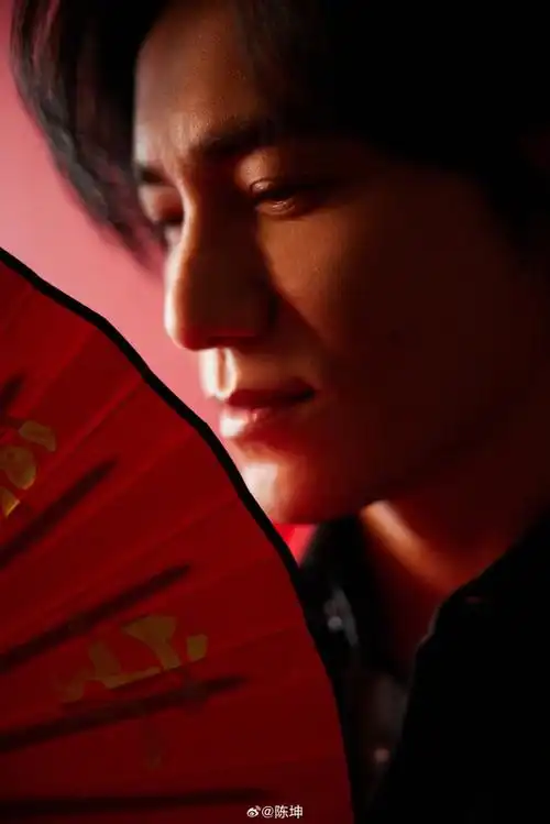 去陈坤微博评论区看云彩