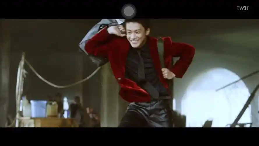 鲁邦三世小栗旬回家过年