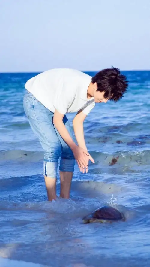 25x王俊凯##爱豆让人心动的夏日海边照