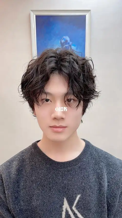 男生烫发蝴蝶烫超帅,这是谁家的公子可以出道吗?919191