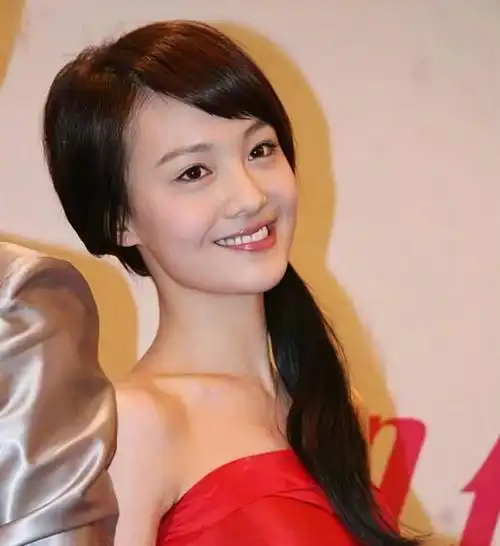 这才是清纯脸,郑爽刚出道时的照片惊艳了时光_网易订阅