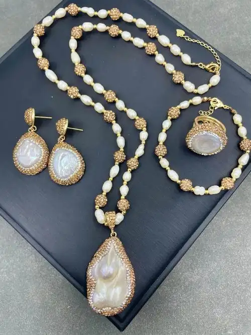 巴洛克珍珠套装再生淡水异形珍珠精美高档手工镶嵌捷克钻四件套