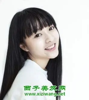 女生披肩碎发直发发型图片 清爽又有美感 披肩直发,碎发直发发型,碎发