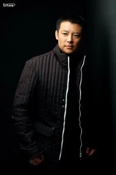 资料图片:演员佟凡精美写真(5)