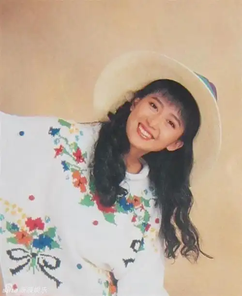 [青春照相馆]少女期孟庭苇:羞涩玫瑰悄悄开_高清图集_新浪网