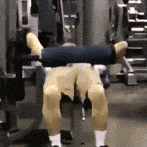 又有一个帅哥差点死在健身房里