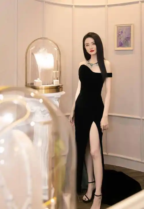 娱乐圈最敢穿的这几位女明星,身材曼妙,冰肌玉骨,太让人着迷了