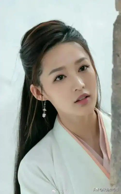 传了几年的电视剧《李清照》一直是众人用来编排几个"天选古装人"女