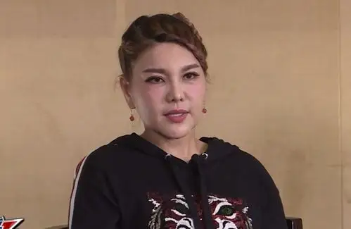 收视创新高丨乌兰图雅首度讲述明星ip的跨界经营