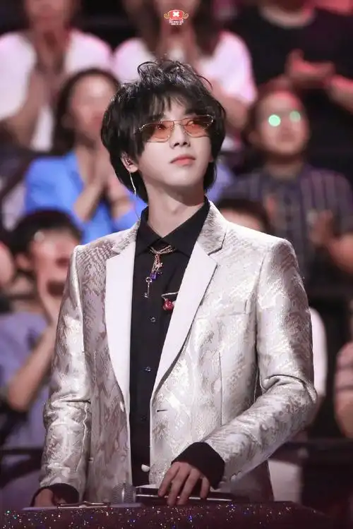 我大哥的神仙颜值华晨宇