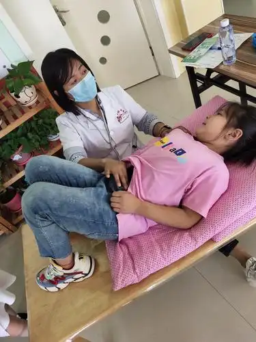 小体检,大健康 --记小太阳幼儿园蒙氏大五班"六一"体检活动