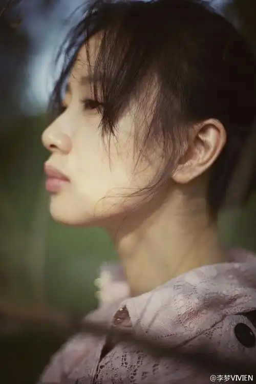 p>李梦,1992年10月11日出生于湖南省长沙市,中国内地影视女演员,毕业