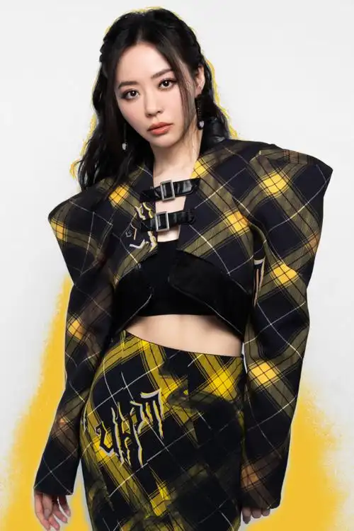 张靓颖有腹肌##张靓颖的马甲线