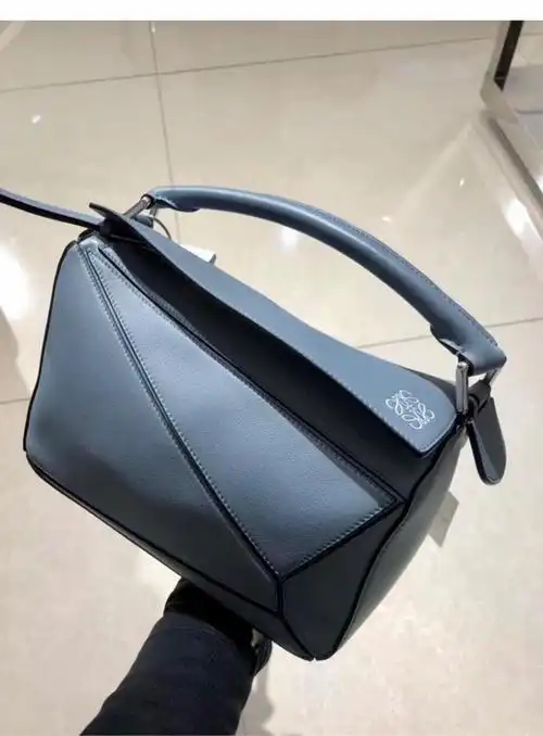 loewe罗意威puzzle爆款变形包沙色小号中号单肩包手提包 男女同款