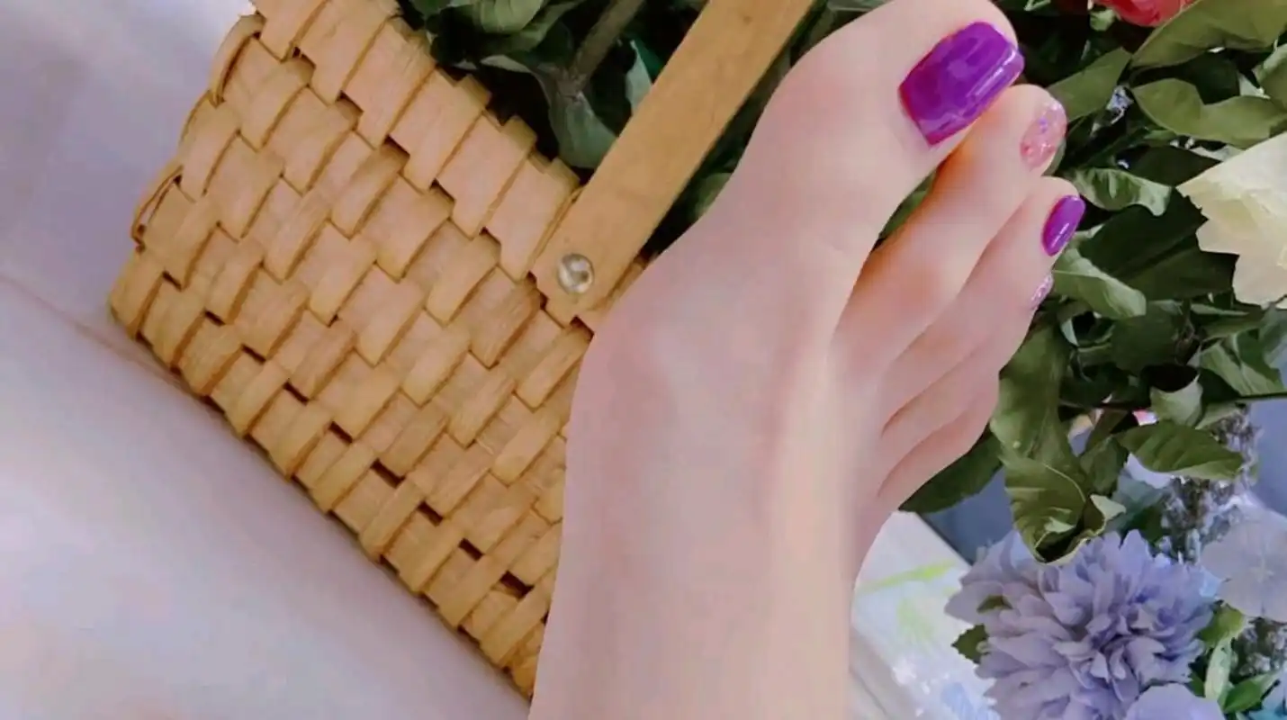 脚# 看美女的脚也是一种享受