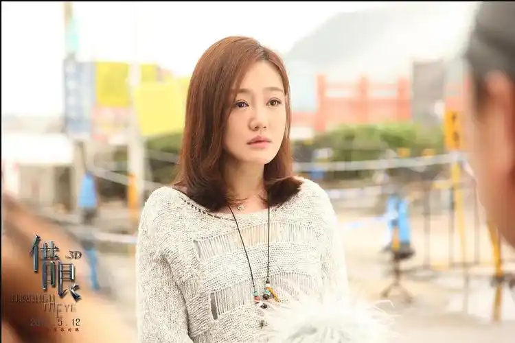 薛佳凝的脸为什么垮成这样了?