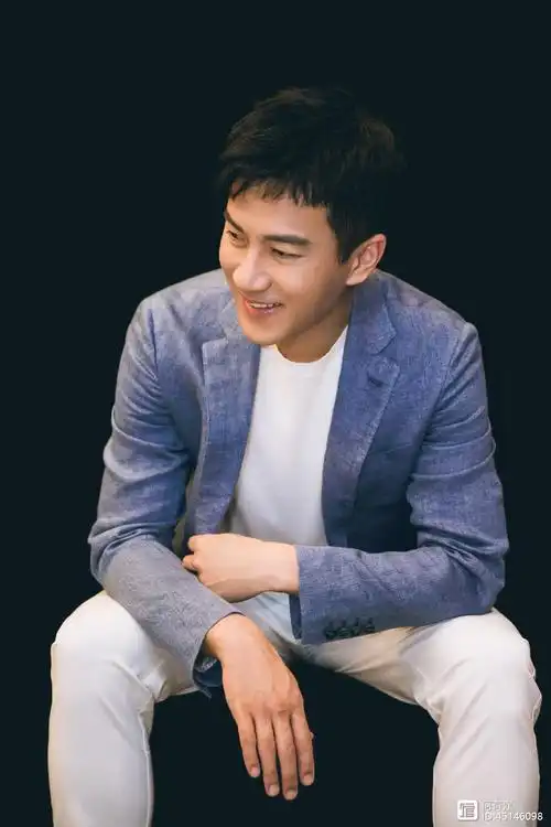 被刘恺威帅到身穿黄色西服高级又霸气这次终于可以散发光芒了