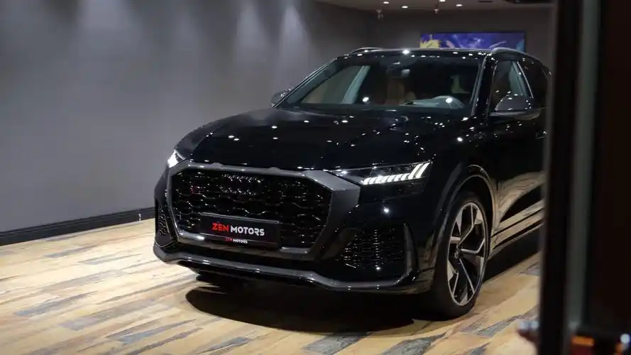 2021款奥迪rsq8终于来了!新suv搭4.0t引擎 v8,性能碾压奔驰大g