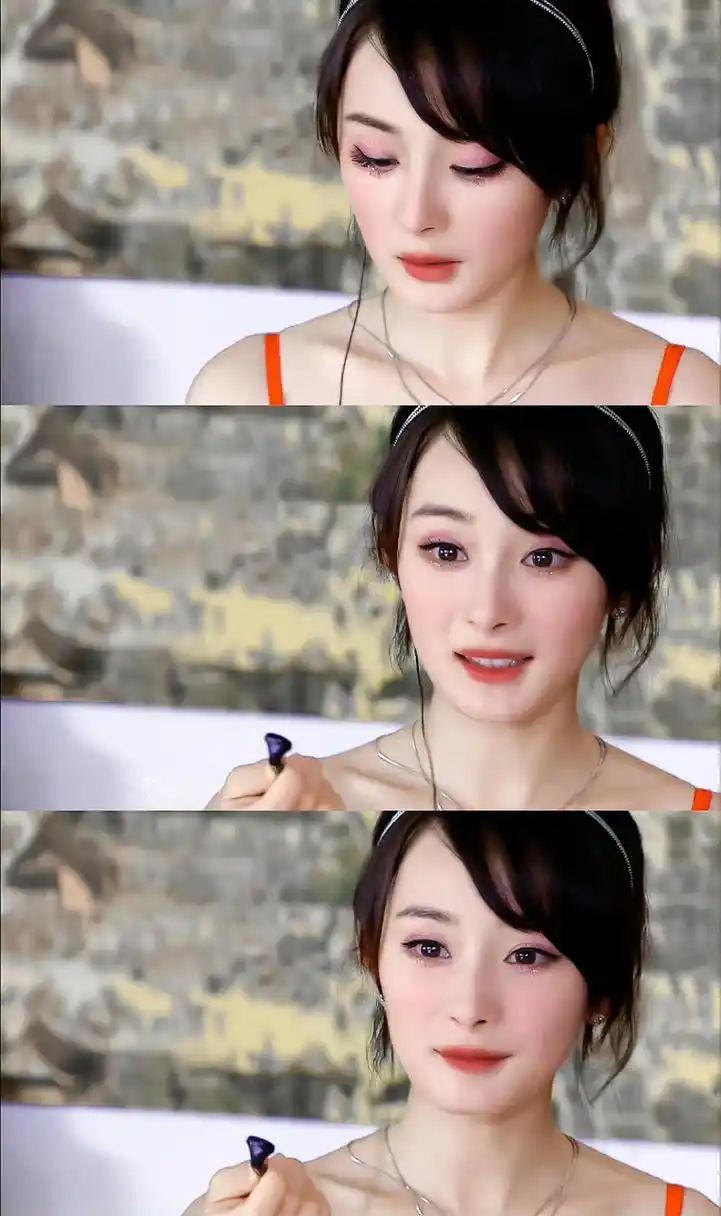 杨幂《宫锁心玉》这张海报,好细节,晴川还戴着耳机,之前居然没有注意