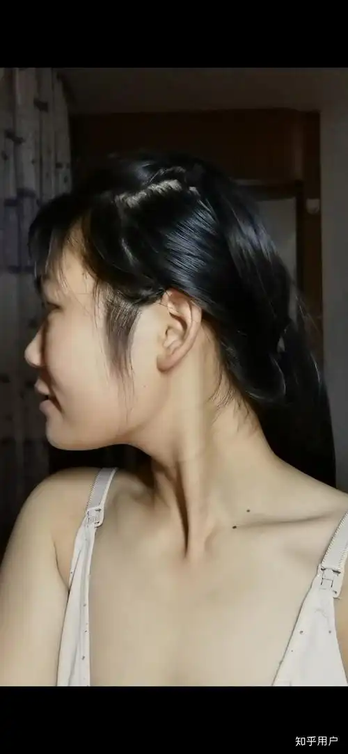 有一个超级扁平的侧脸是一种什么样的体验?