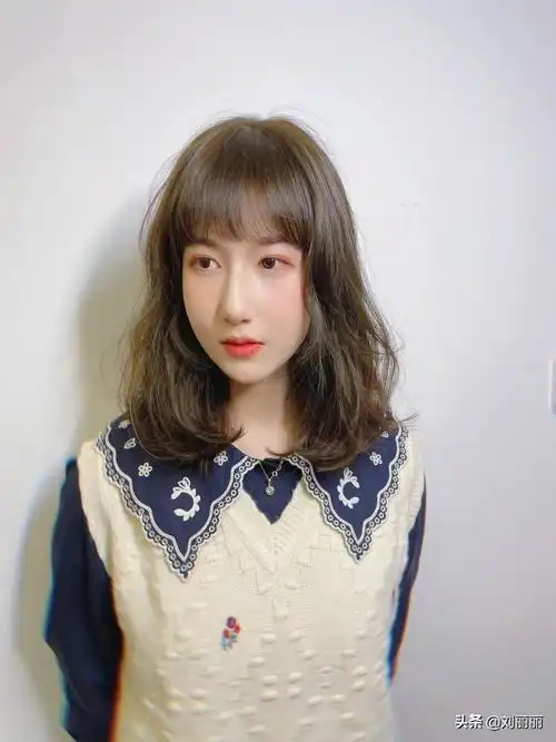 2月发型怎么做?选来选去我看好这14款,还是烫发最时尚