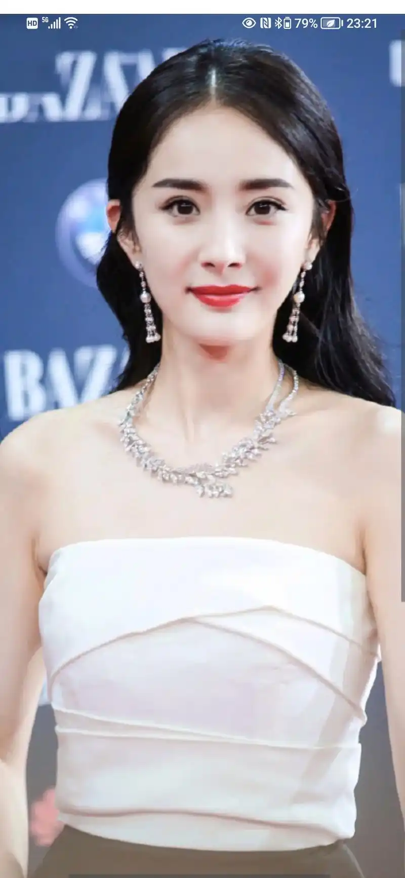 很多张照片引关注!杨幂的造型 - 抖音