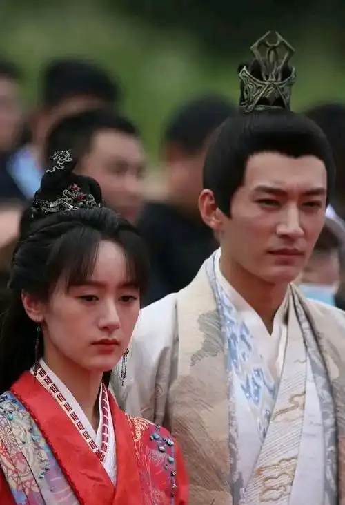 袁冰妍生图治好了我的容貌焦虑,她和刘学义的cp,你还追得起来吗