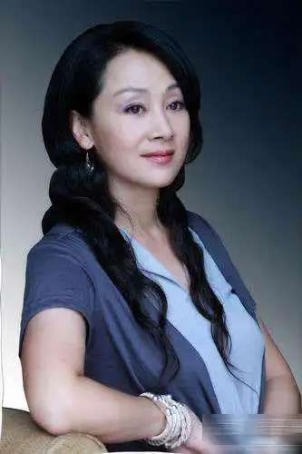 王姬国籍:美国邬君梅国籍:美国吴彦祖国籍:美国王力宏国籍:美国潘玮柏