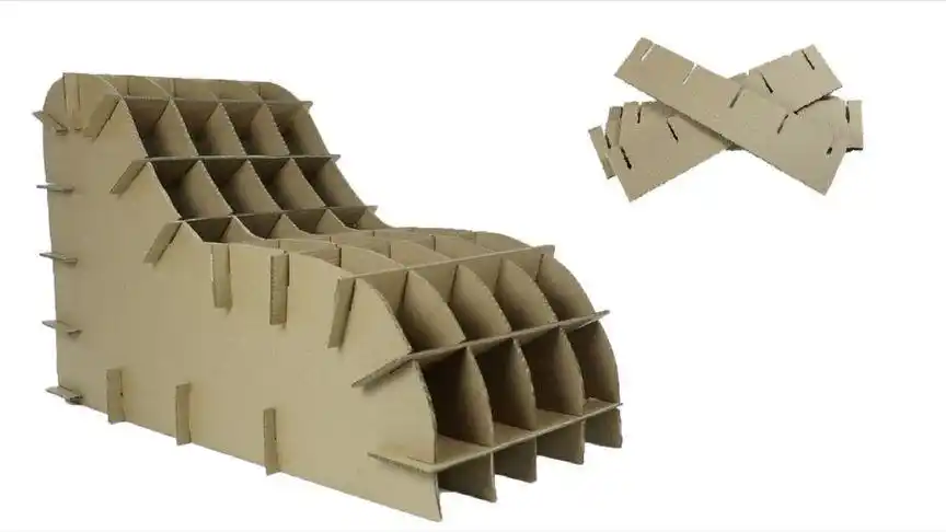 用纸板制作懒人躺椅,只用榫卯结构就能完成,简单又便捷