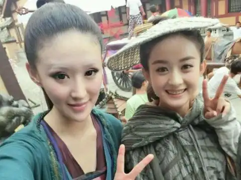 有种整容叫花千骨的绿鞘当她穿上现代装比赵丽颖都美