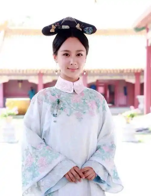 杨紫古装剧照,大家觉得哪一部剧中杨紫的造型最漂亮呢?