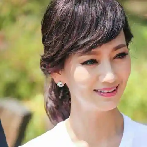 爱图雅姐姐和芝姐头像