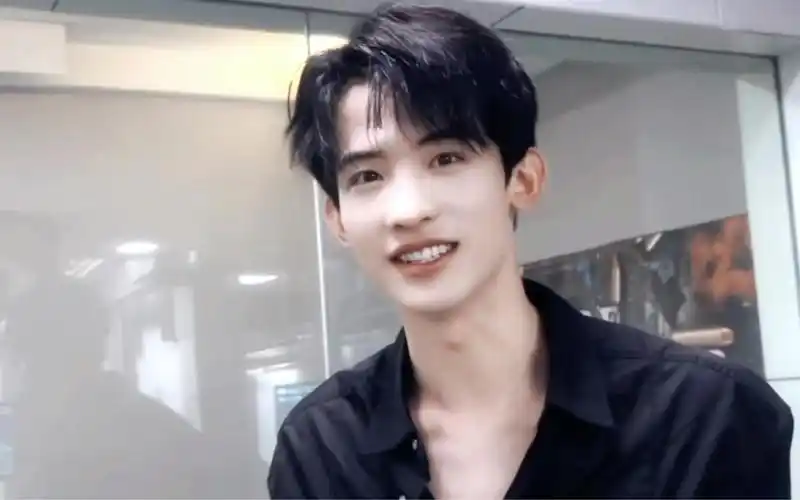 【常华森】谁懂啊!他的笑把我迷得神魂颠倒的!