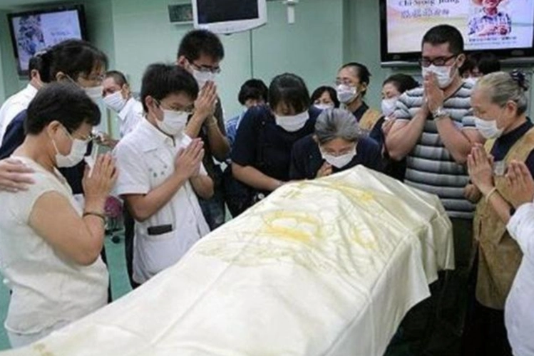 有一些罪犯因为做出伤天害理的事情,被执法部门执行了死刑之后,家属