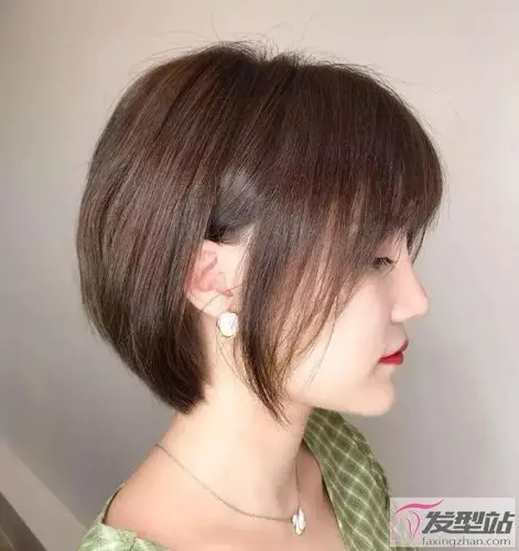 最减龄的波波头短发简单干练气质绝佳2