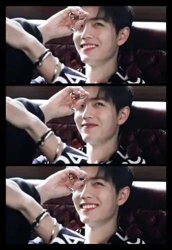 第六期「超特别的三格壁纸」肖战,因为有你,未来可期,人间值得