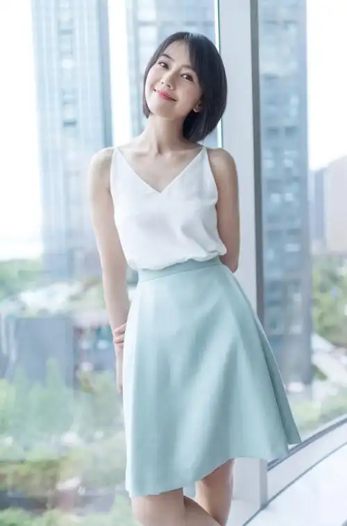 高圆圆这是什么神仙美貌?剪了短发瞬间逆龄,时光倒流了