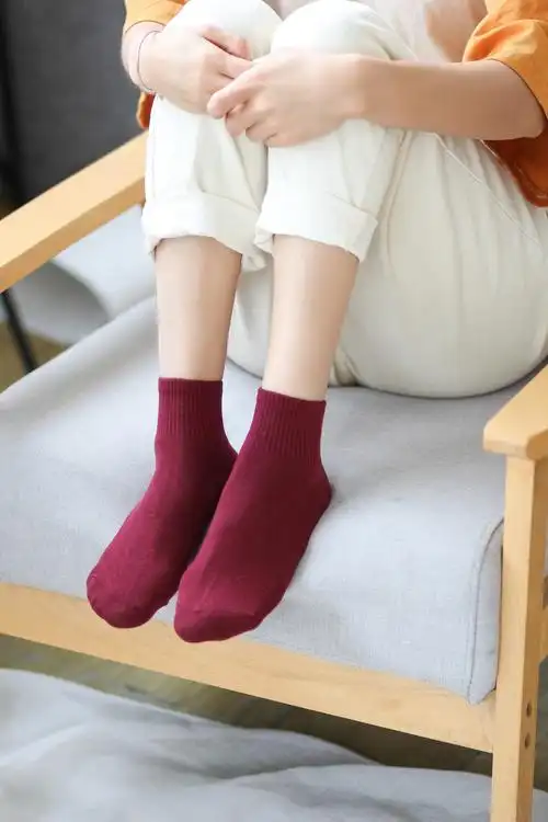 袜子女纯色日系中筒袜