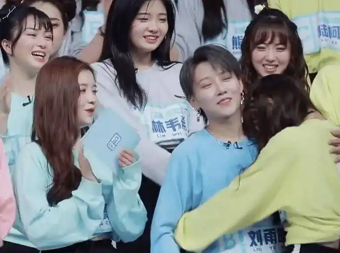 马蜀君晋升a班,没有直接走向位置,下意识举动令人泪目_刘雨昕_训练