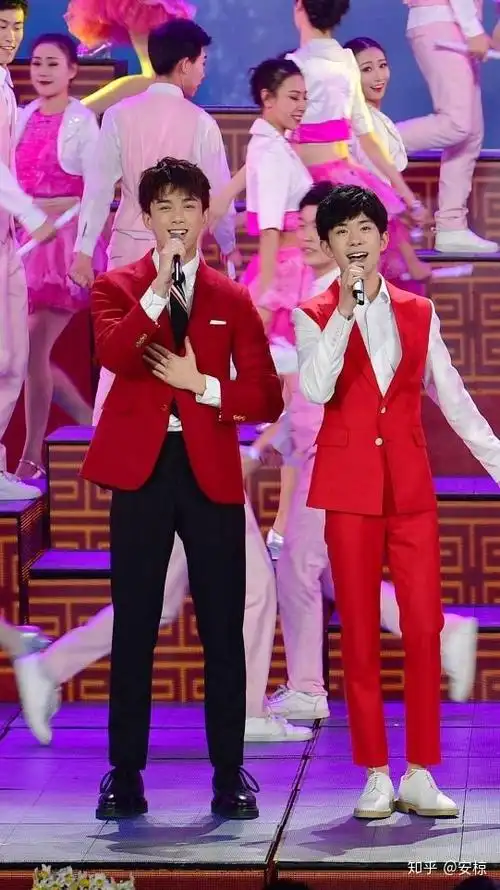 吴磊易烊千玺什么时候才能铜矿啊?