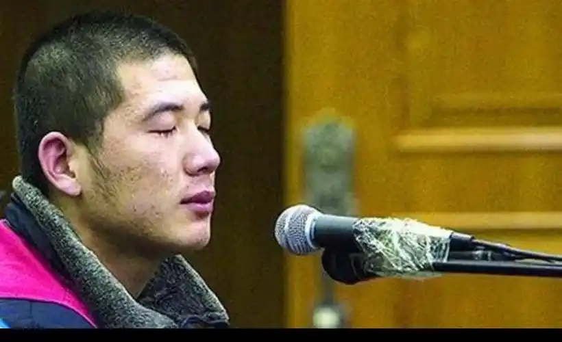 庭审时,崔英杰双眼紧闭,含着眼泪听着宣判结果(资料图)随着中国城市化