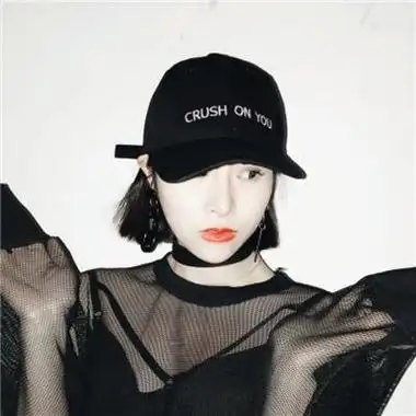 戴帽子女生头像霸气超拽最新2022我没有在等谁也没有谁会来