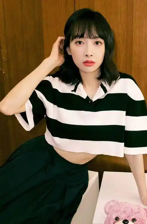 这里是创美生活家,本期宋茜的这套私服穿搭造型就为大家分享到这里